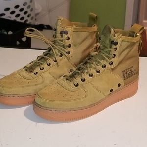 Air Force 1 Mid 'Desert Moss' size 11